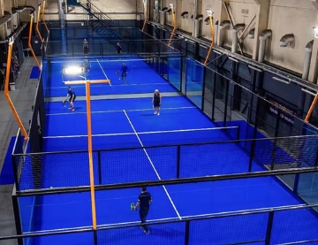 What vision is the field of panoramic Padel court ?