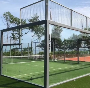 What is the quality of this  Panoramic Padel court?